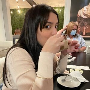 Meet your Posher, Alana